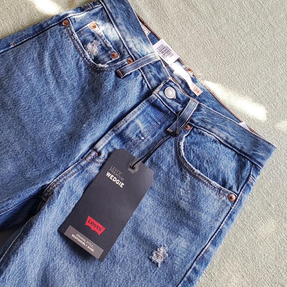 Levis Premium